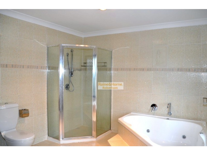 53 Coomera Court, Helensvale QLD 4212