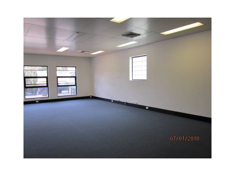 4/242 Hawken Drive, St Lucia QLD 4067