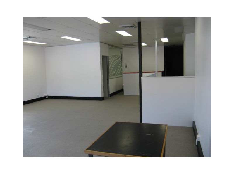 4/242 Hawken Drive, St Lucia QLD 4067