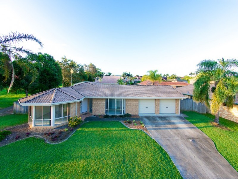 15 Daffodil Crescent, Calamvale QLD 4116