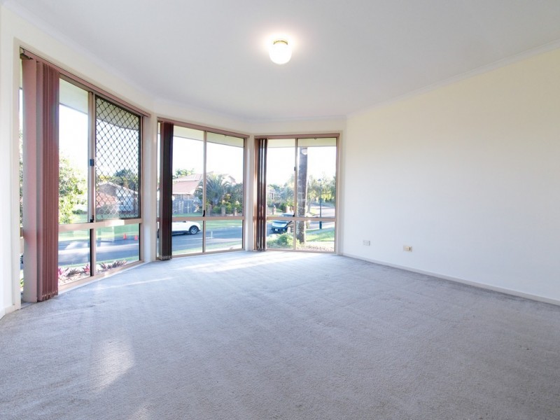 15 Daffodil Crescent, Calamvale QLD 4116