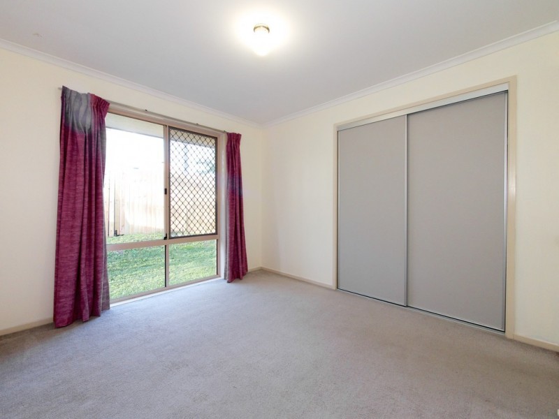 15 Daffodil Crescent, Calamvale QLD 4116