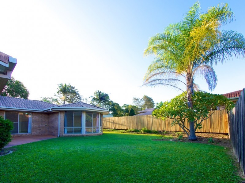 15 Daffodil Crescent, Calamvale QLD 4116
