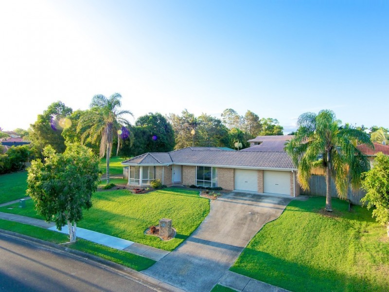 15 Daffodil Crescent, Calamvale QLD 4116