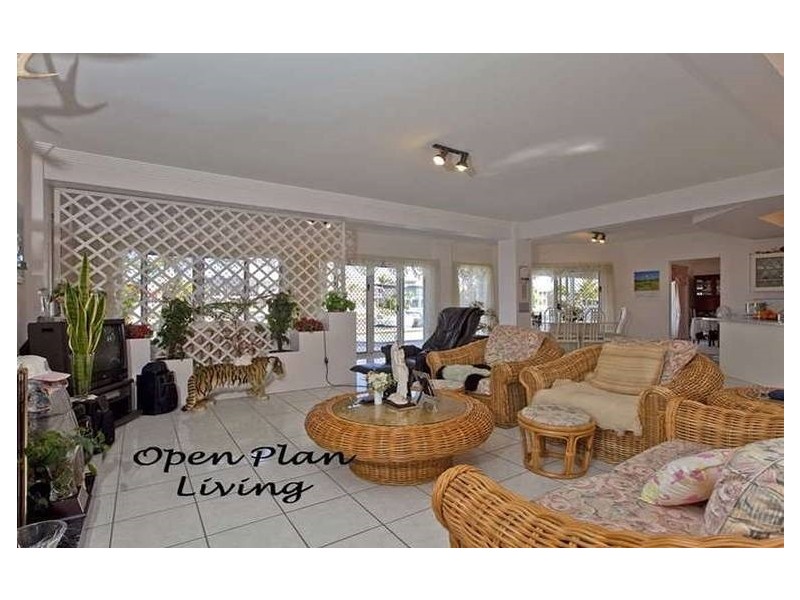 19 Sentinel Court, Raby Bay QLD 4163