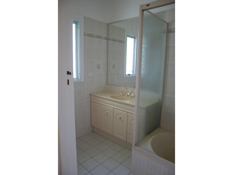 56 Headfort Street, Greenslopes QLD 4120