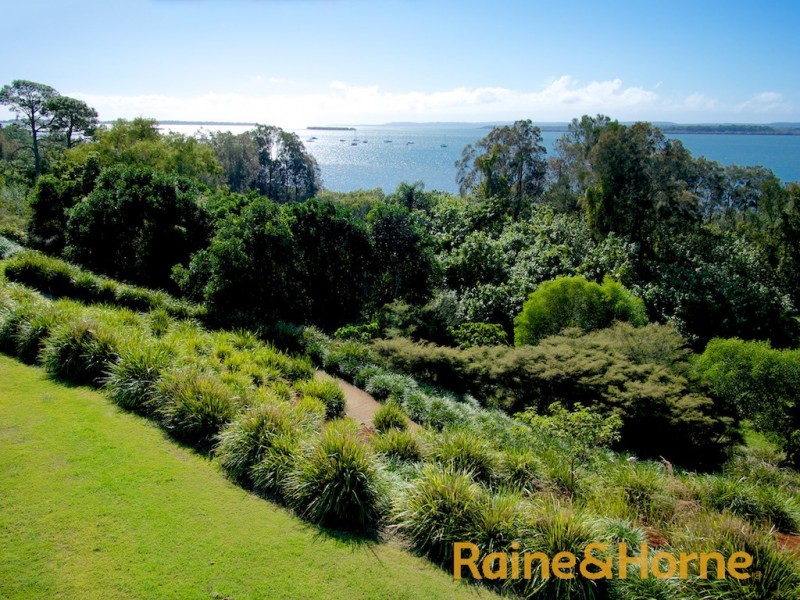 30 Wilson Esplanade, Redland Bay QLD 4165