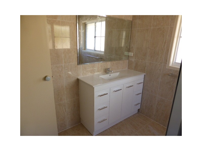 6 Alcheringa Place, Robertson QLD 4109