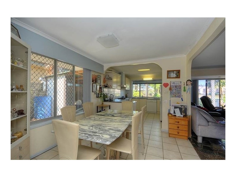 104 Clear Island Road, Broadbeach Waters QLD 4218