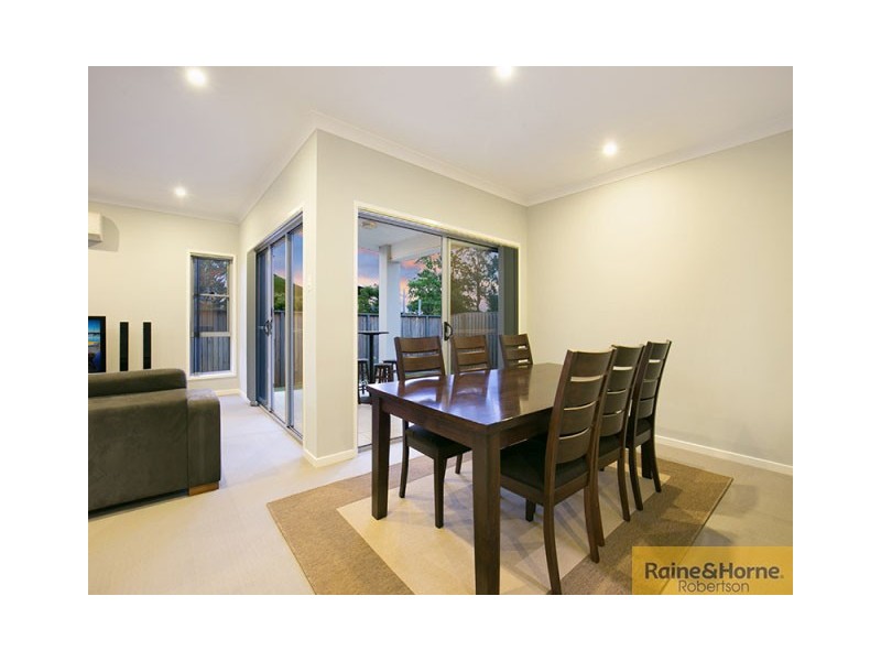 32 Hillcrest Street, Rochedale QLD 4123