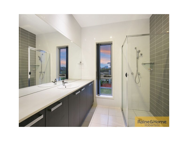 32 Hillcrest Street, Rochedale QLD 4123