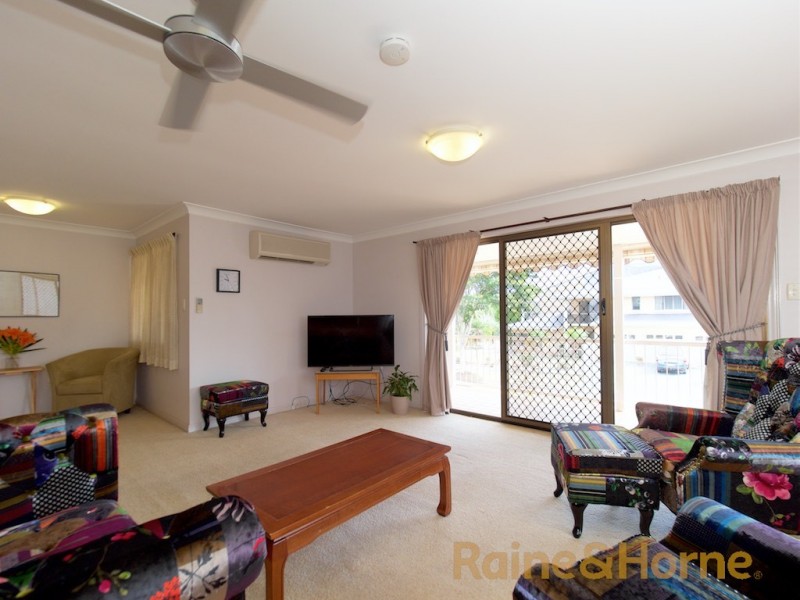25 Faringdon Street, Robertson QLD 4109