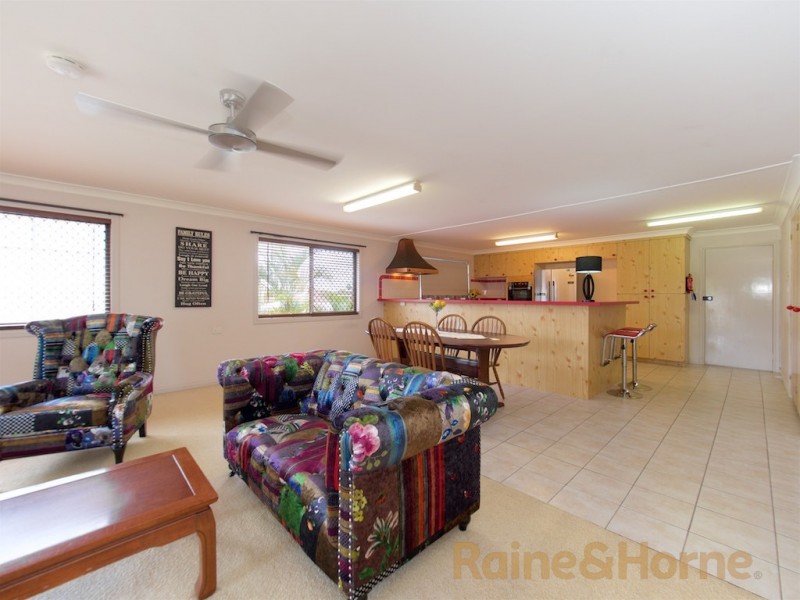 25 Faringdon Street, Robertson QLD 4109