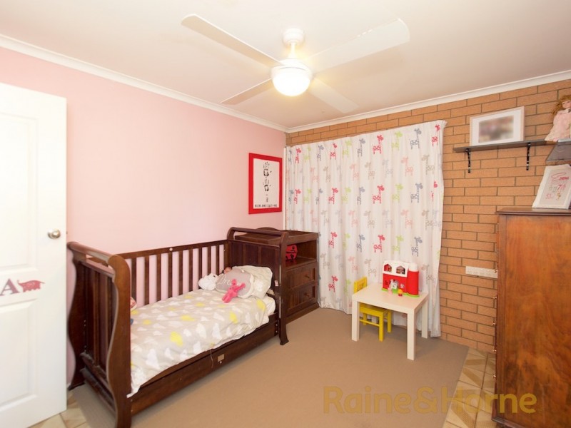 25 Faringdon Street, Robertson QLD 4109