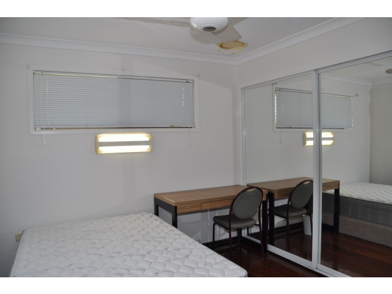 4 Lavinia Street, Sunnybank QLD 4109