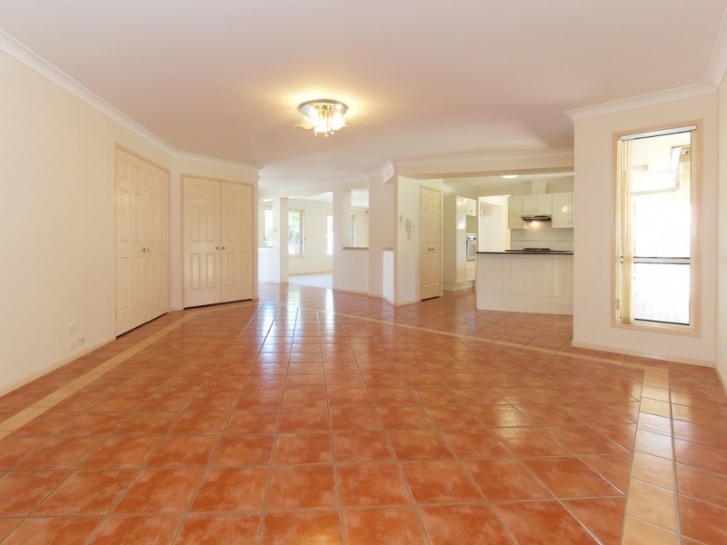 2 Westminster Place, Sunnybank Hills QLD 4109