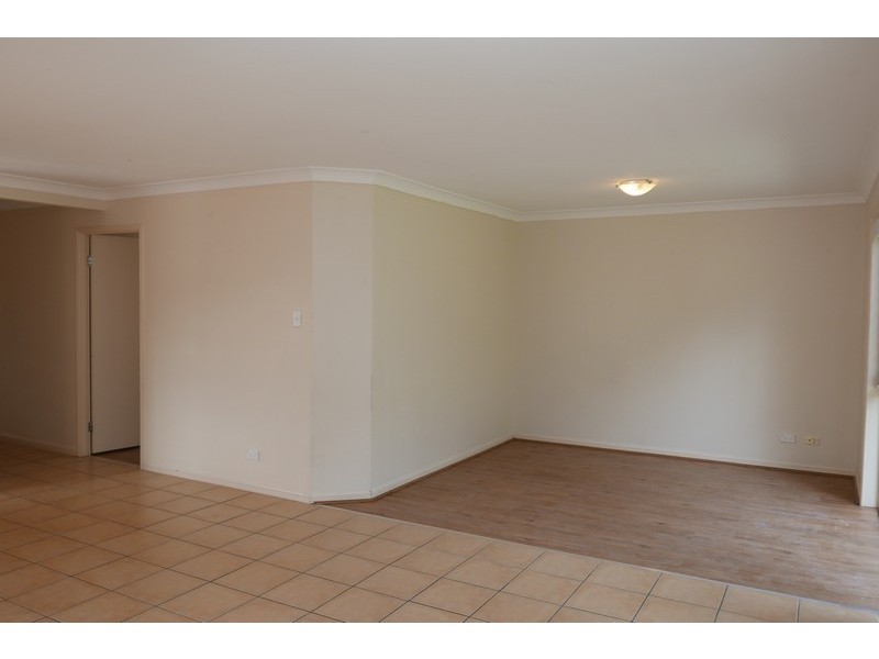 1 Freesia Close, Springfield Lakes QLD 4300