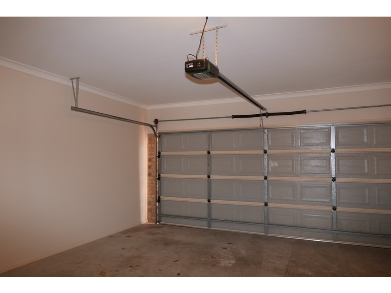 1 Freesia Close, Springfield Lakes QLD 4300