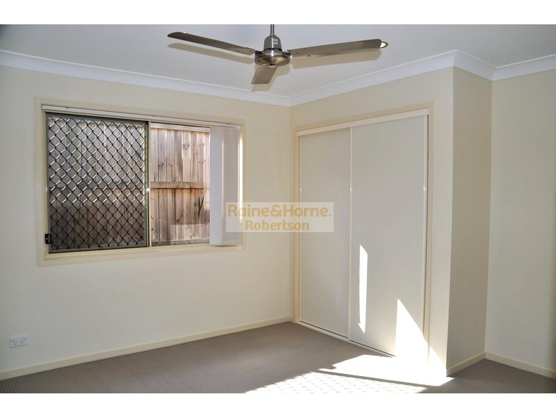 24 Daisy Street, Springfield Lakes QLD 4300