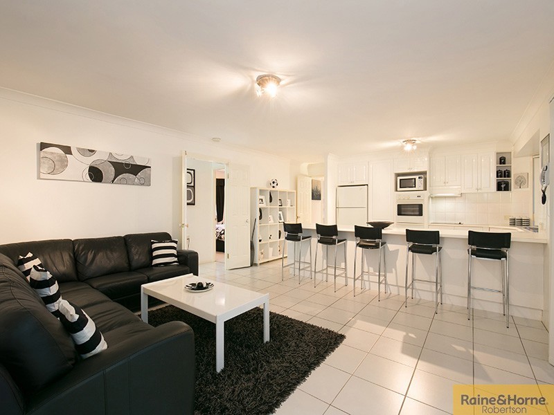 27 Daffodil Crescent, Calamvale QLD 4116