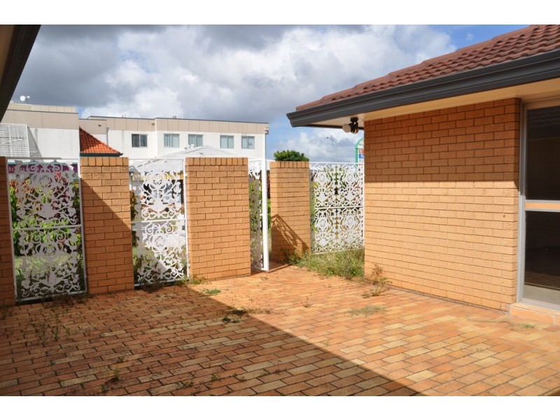 4 Woodsiana Street, Robertson QLD 4109