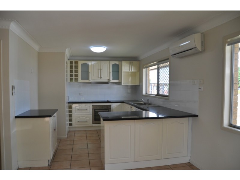 4 Woodsiana Street, Robertson QLD 4109