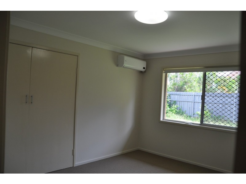 4 Woodsiana Street, Robertson QLD 4109