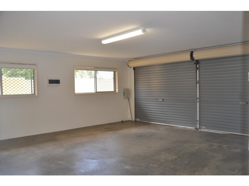 4 Woodsiana Street, Robertson QLD 4109