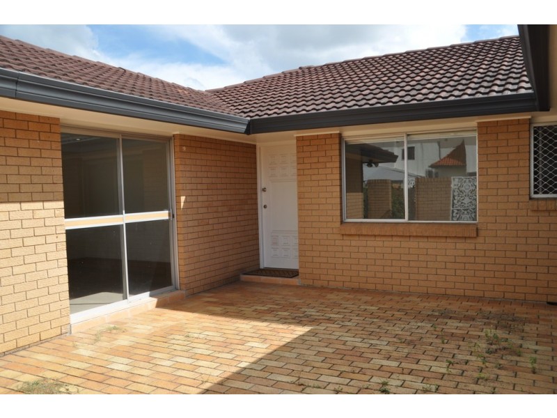 4 Woodsiana Street, Robertson QLD 4109