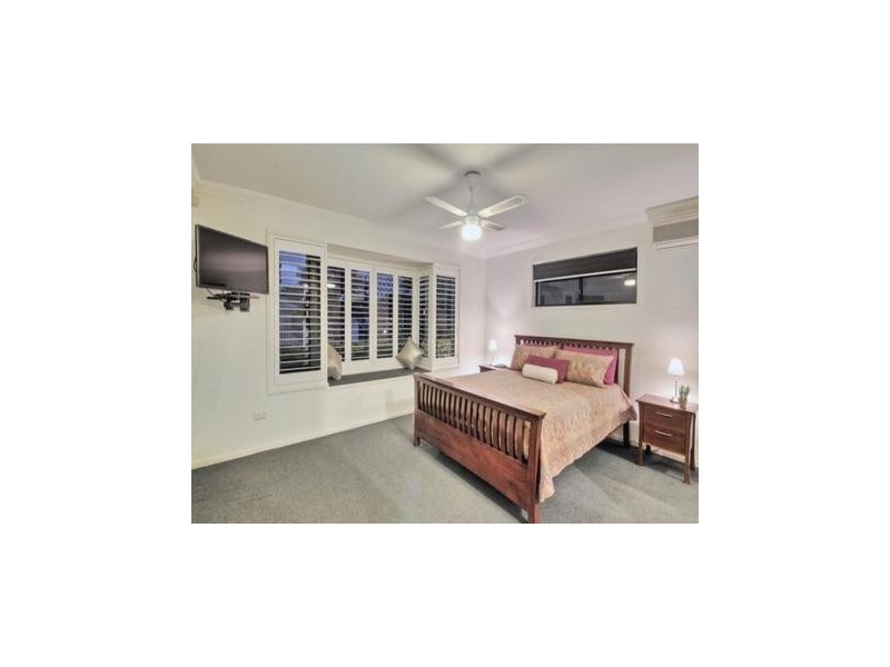 76 Golden Avenue, Calamvale QLD 4116