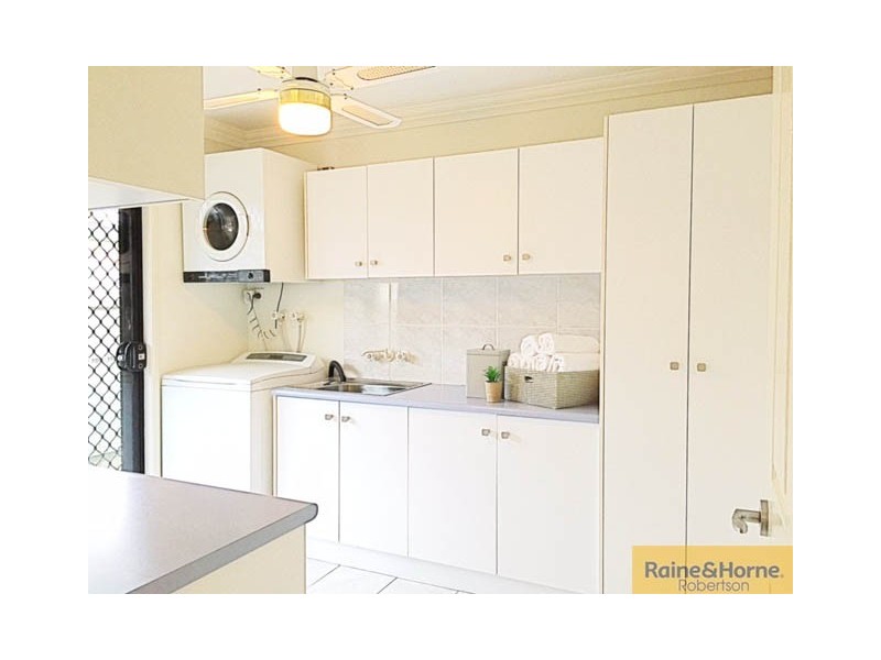76 Golden Avenue, Calamvale QLD 4116