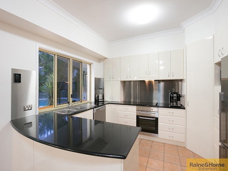10 Daffodil Crescent, Calamvale QLD 4116