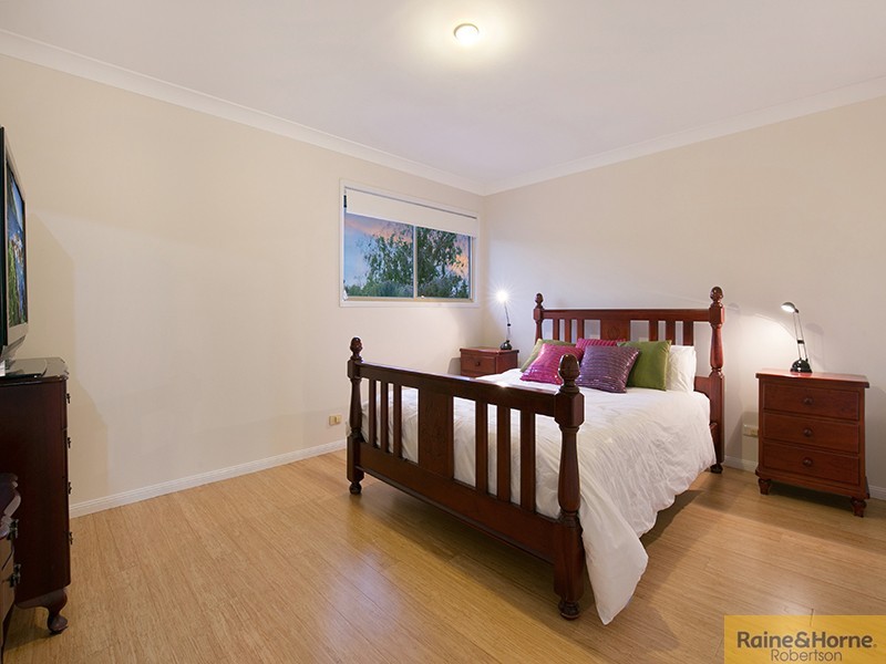 10 Daffodil Crescent, Calamvale QLD 4116