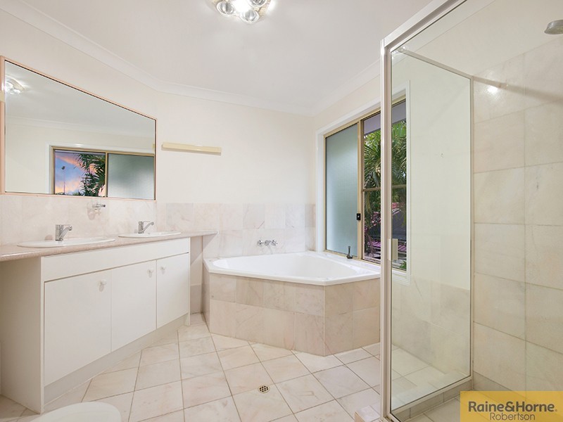 10 Daffodil Crescent, Calamvale QLD 4116