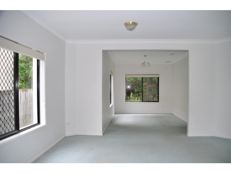 17 Regency Place, Kenmore Hills QLD 4069