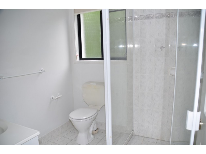 17 Regency Place, Kenmore Hills QLD 4069