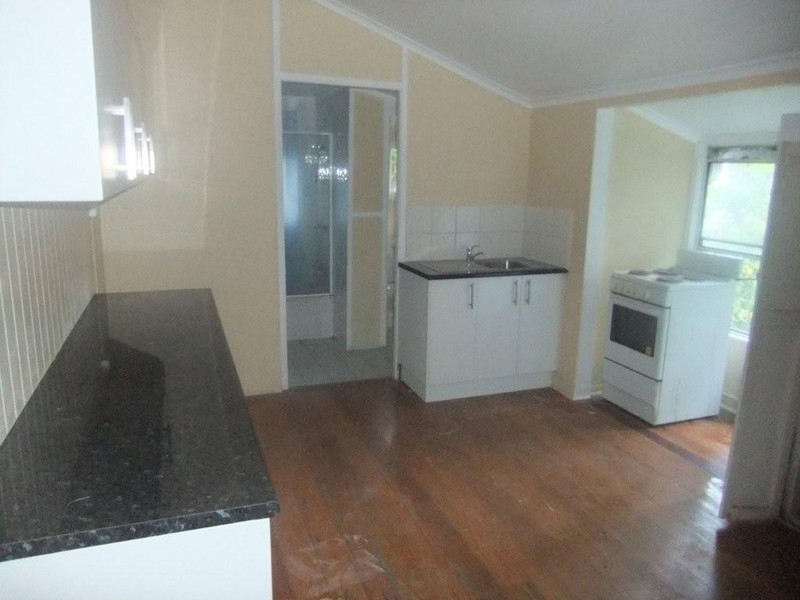 39 York St, Coorparoo QLD 4151
