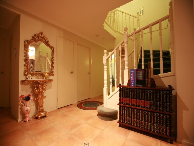 8 Mylonas Court, Sunnybank Hills QLD 4109