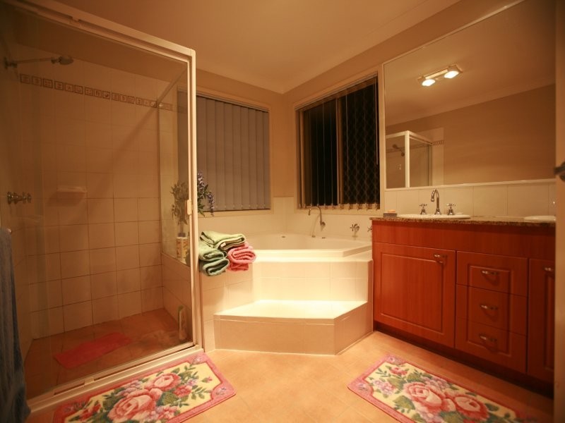 8 Mylonas Court, Sunnybank Hills QLD 4109