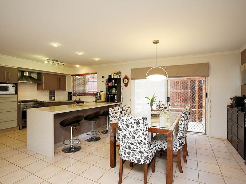 7 Pintail Crescent, Forest Lake QLD 4078