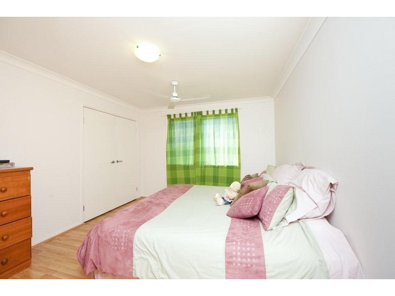 8 Waterview Ct, Springfield Lakes QLD 4300