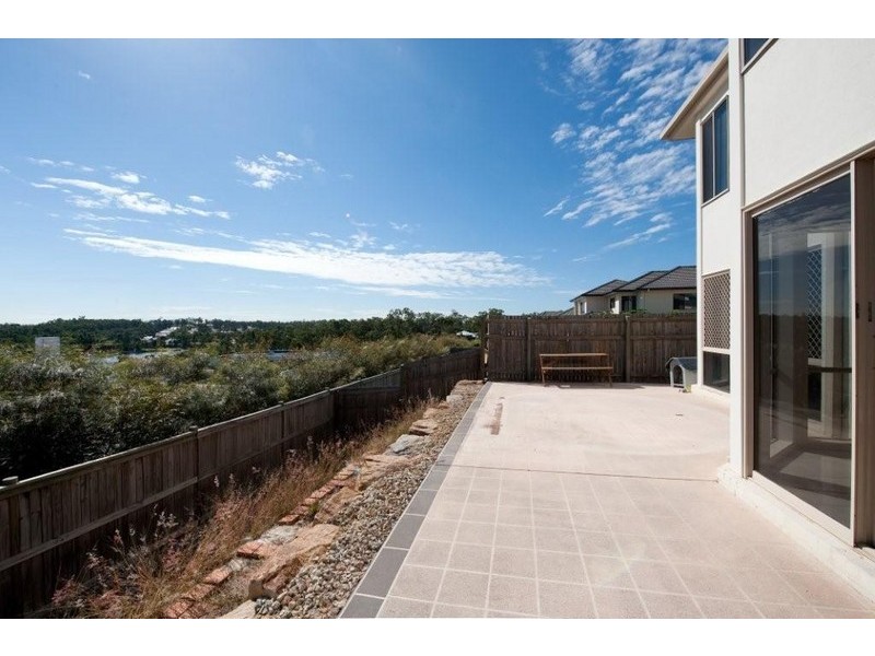 8 Waterview Ct, Springfield Lakes QLD 4300