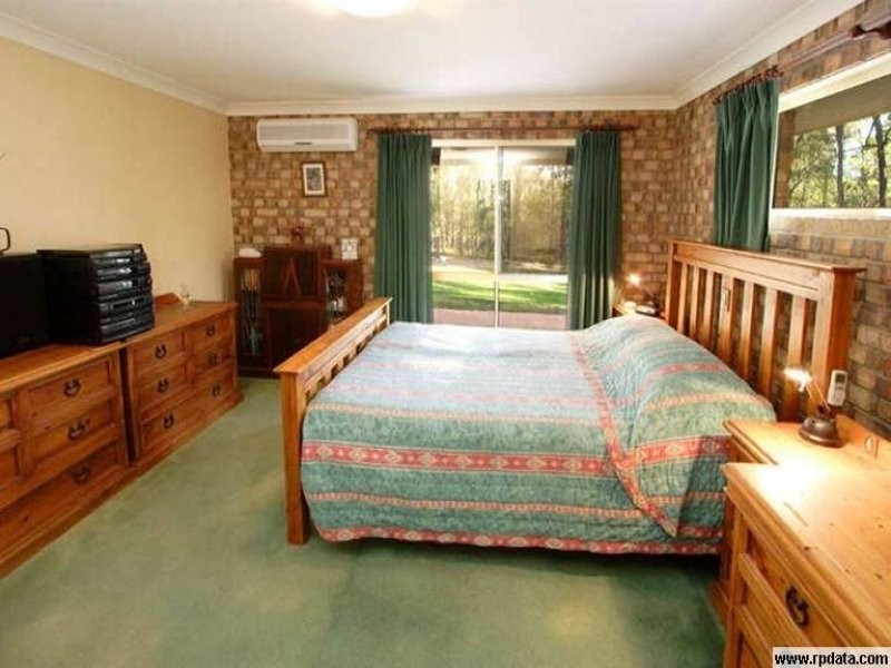 122 WINSTON ROAD, Sheldon QLD 4157