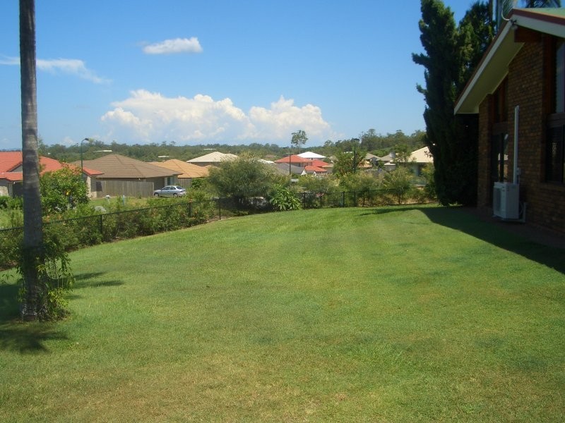 7 Resi Drive, Regents Park QLD 4118