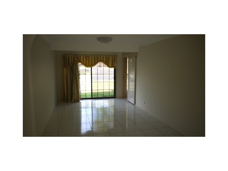 15 Roosevelt St, Stretton QLD 4116