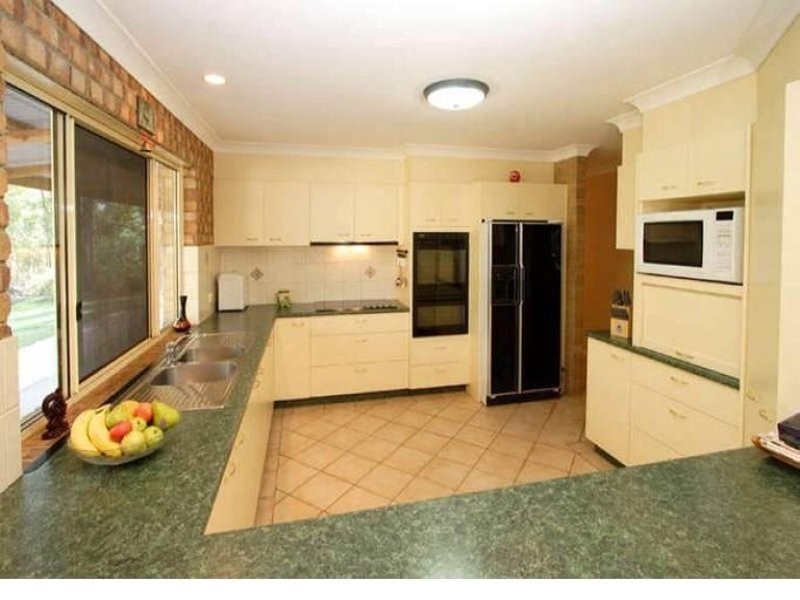 122 Winston Road, Sheldon QLD 4157