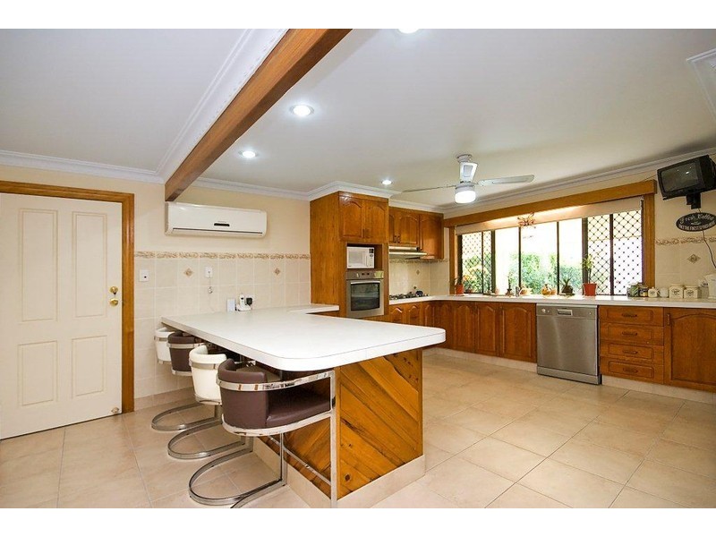 7 Resi Drive, Regents Park QLD 4118