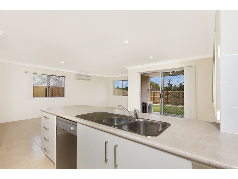 15/25 Third Ave., Marsden QLD 4132