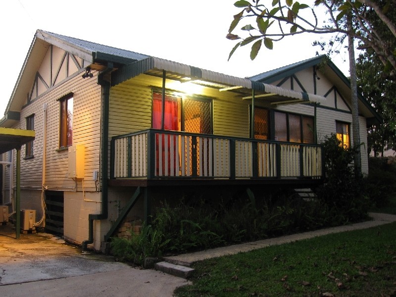 27 Mayes Av, Logan Central QLD 4114