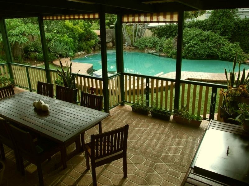 27 Mayes Av, Logan Central QLD 4114